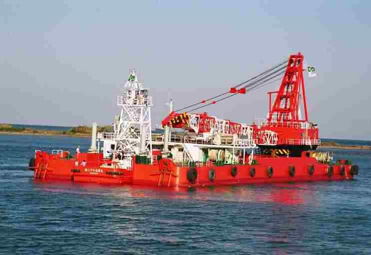 各種クレーン船・浚渫船